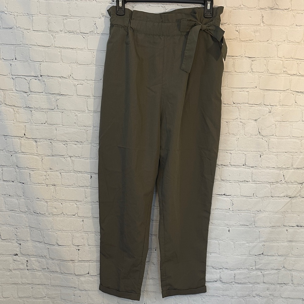 Zara Basic Olive Green Ruffle waist Pants with pockets